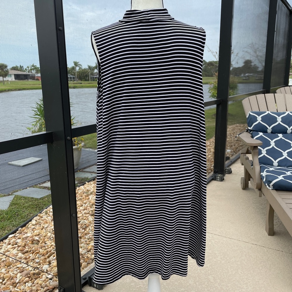 Jamine & Juliana women’s black and white striped dress - SZ XL